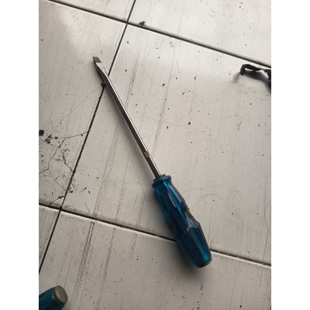 OBENG MIN BESAR PANJANG 32 CM CHROME VANADIUM