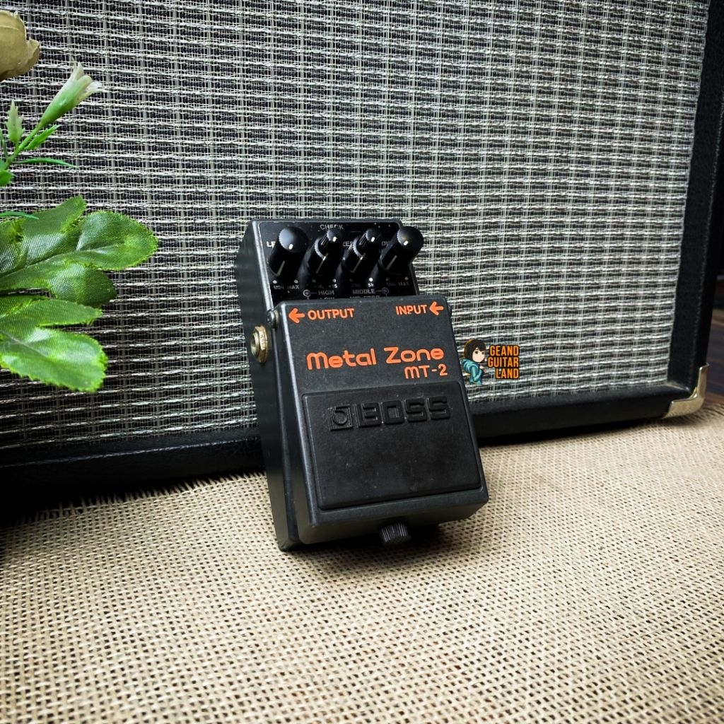 Boss MT2 Metal Zone Distortion