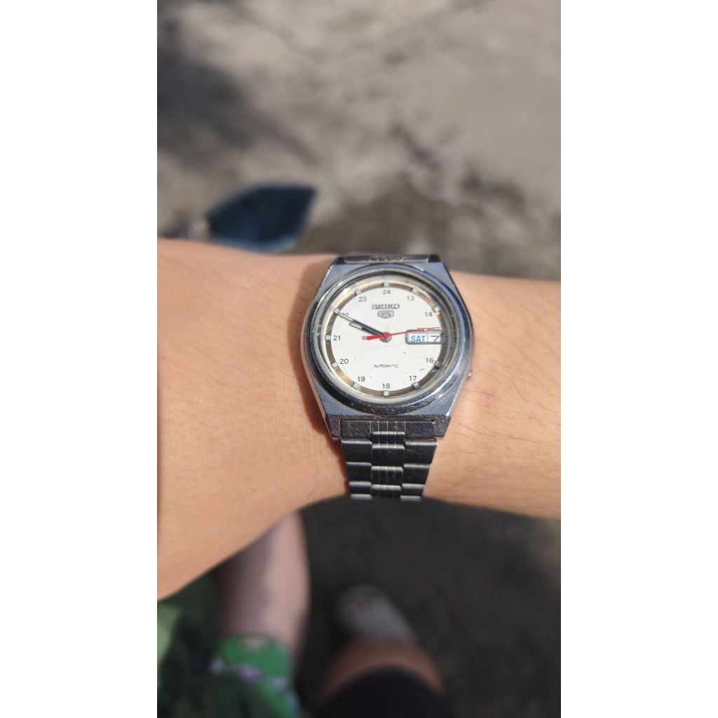 Seiko 5 7s26 Red Ticker