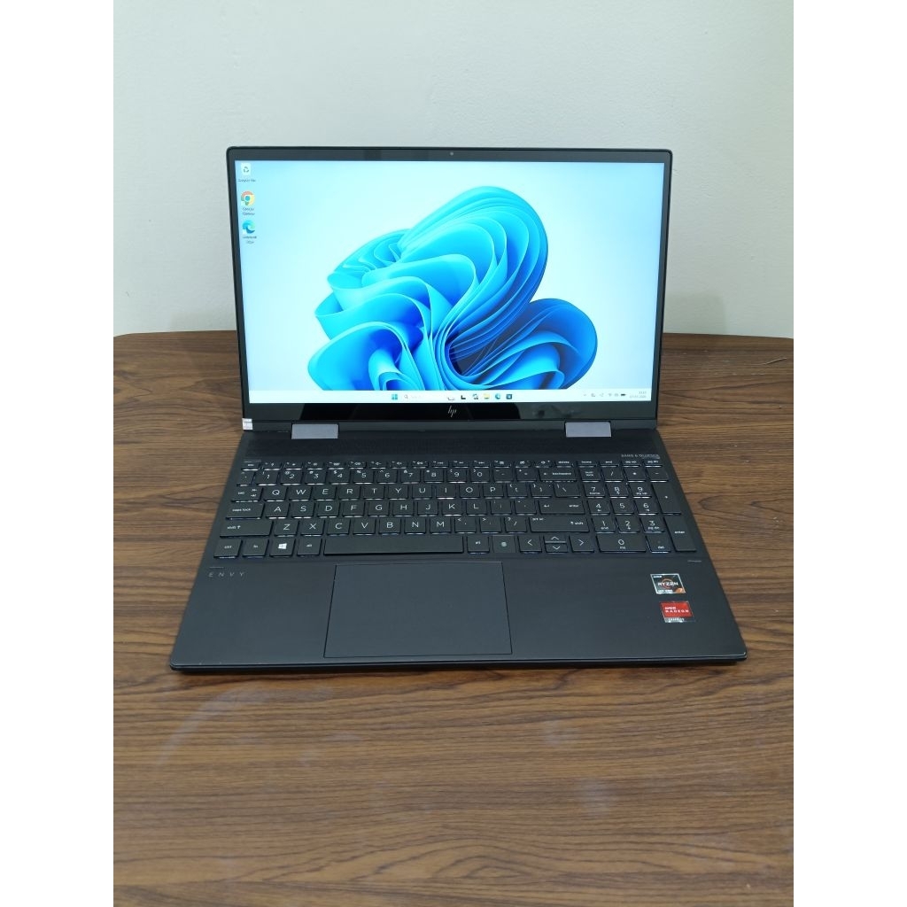 HP ENVY X360 15 / RYZEN 7-4700U / 16GB-256GB SSD / TOUCHSCREEN