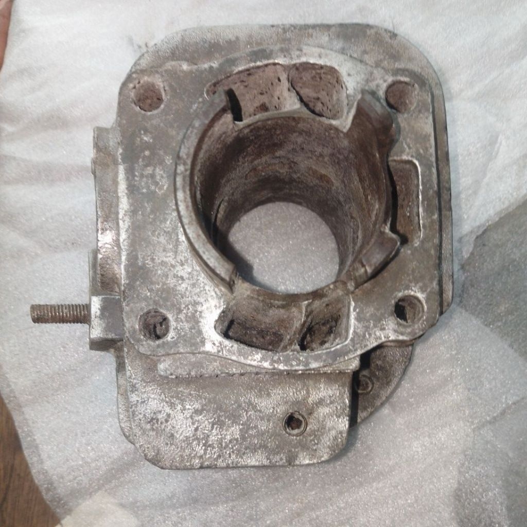 BLOK SAJA MOTOR FIZR F1ZR FIZ R FORCE 1 KODE Y2 OZ BLOM TAU BRAPA KONDISI BAHAN ORIGINAL ASLI COPOTA