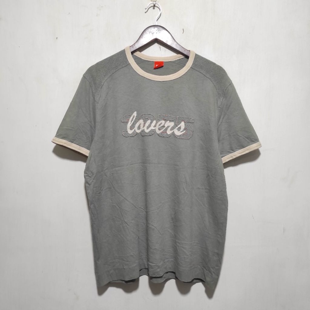 Kaos Pria Hugo Boss size XL fit L