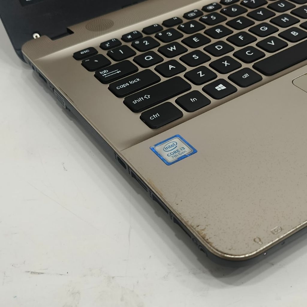 Laptop Asus Vivobook X441U Core i3 Gen 7 RAM 4/ HDD 500GB