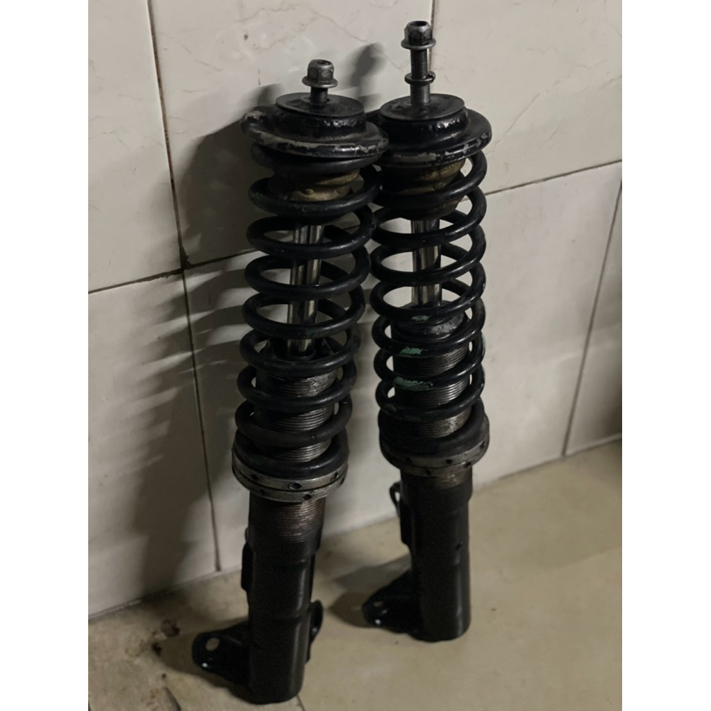 coilover bmw e36 yang depan saja, 2 pcs difoto yang tengah