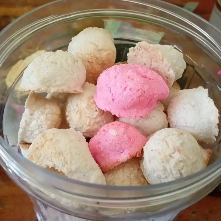 BOLU EMPRIT / KUE PUTU / KUE BOLU EMPRIT / EMPRIT MERAH PUTIH