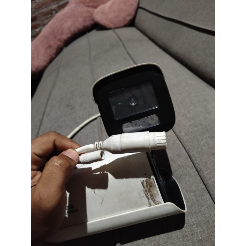 cctv IP camera Hikvision outdoor bekas 2camera