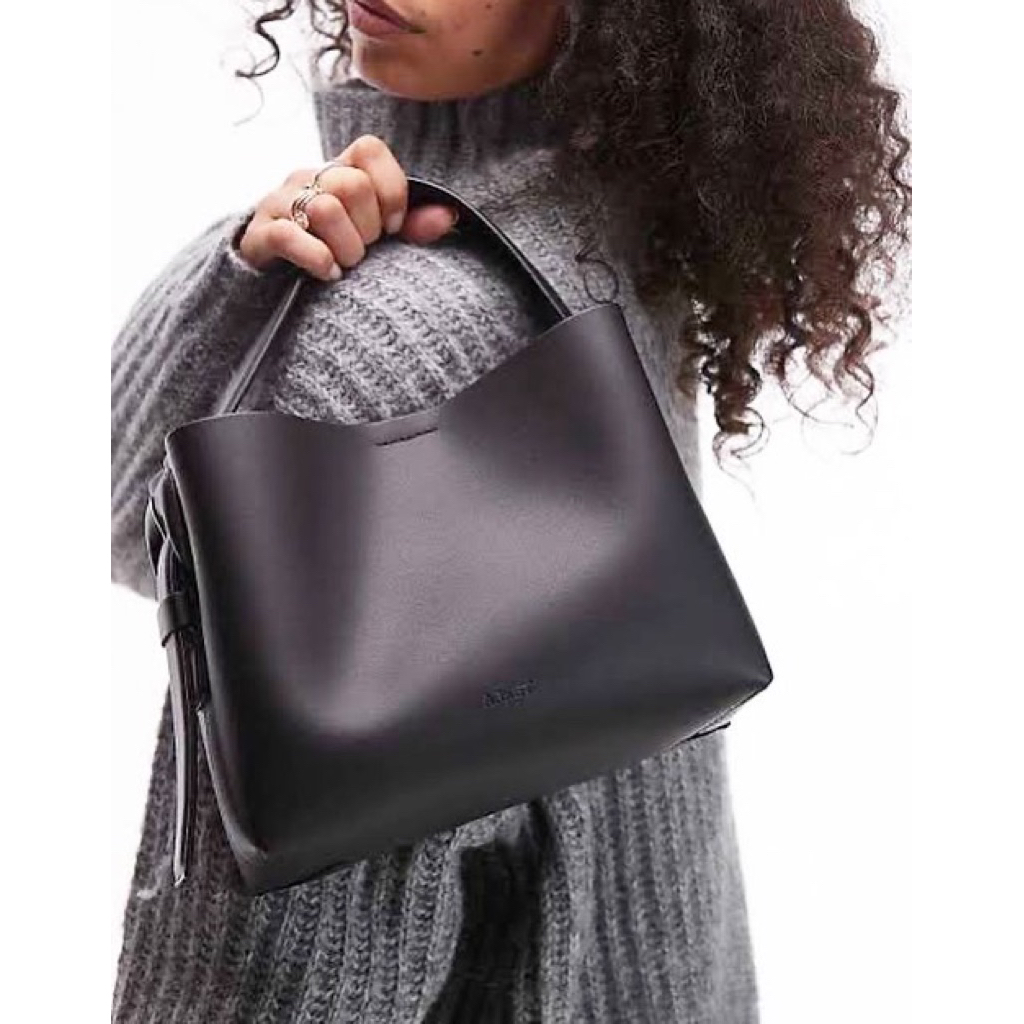 arket crossbody square leather bag-Black