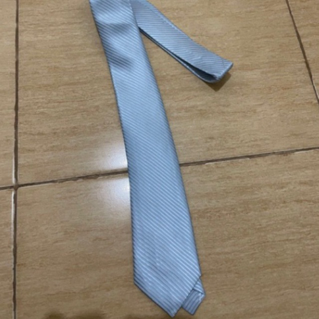 Dasi Biru Muda Salur