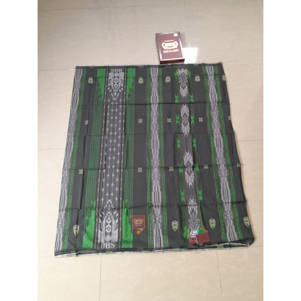 Sarung BHS EXCELLENT GOLD JACGUARD (JGB)