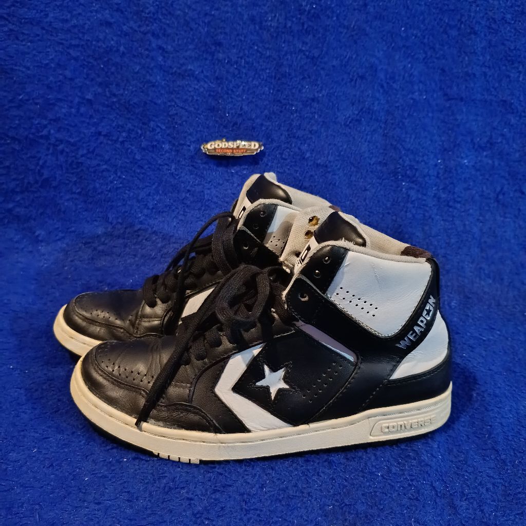 Sepatu Converse Weapon