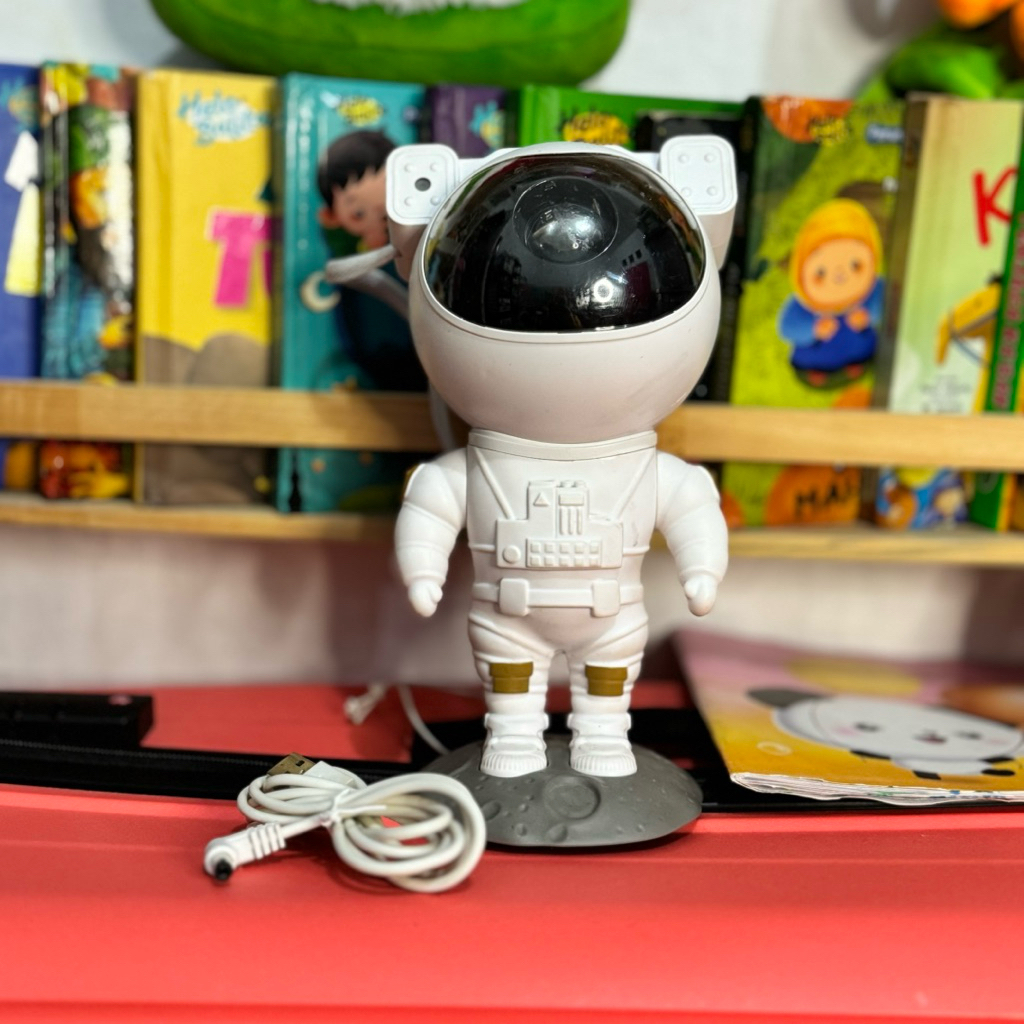 Preloved Lampu Tidur Astronout (Tidak Nyala) - Lampu tidur aurora