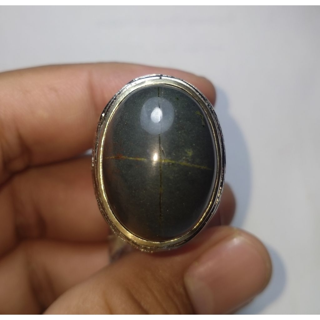 Batu tapak jalak badar besi