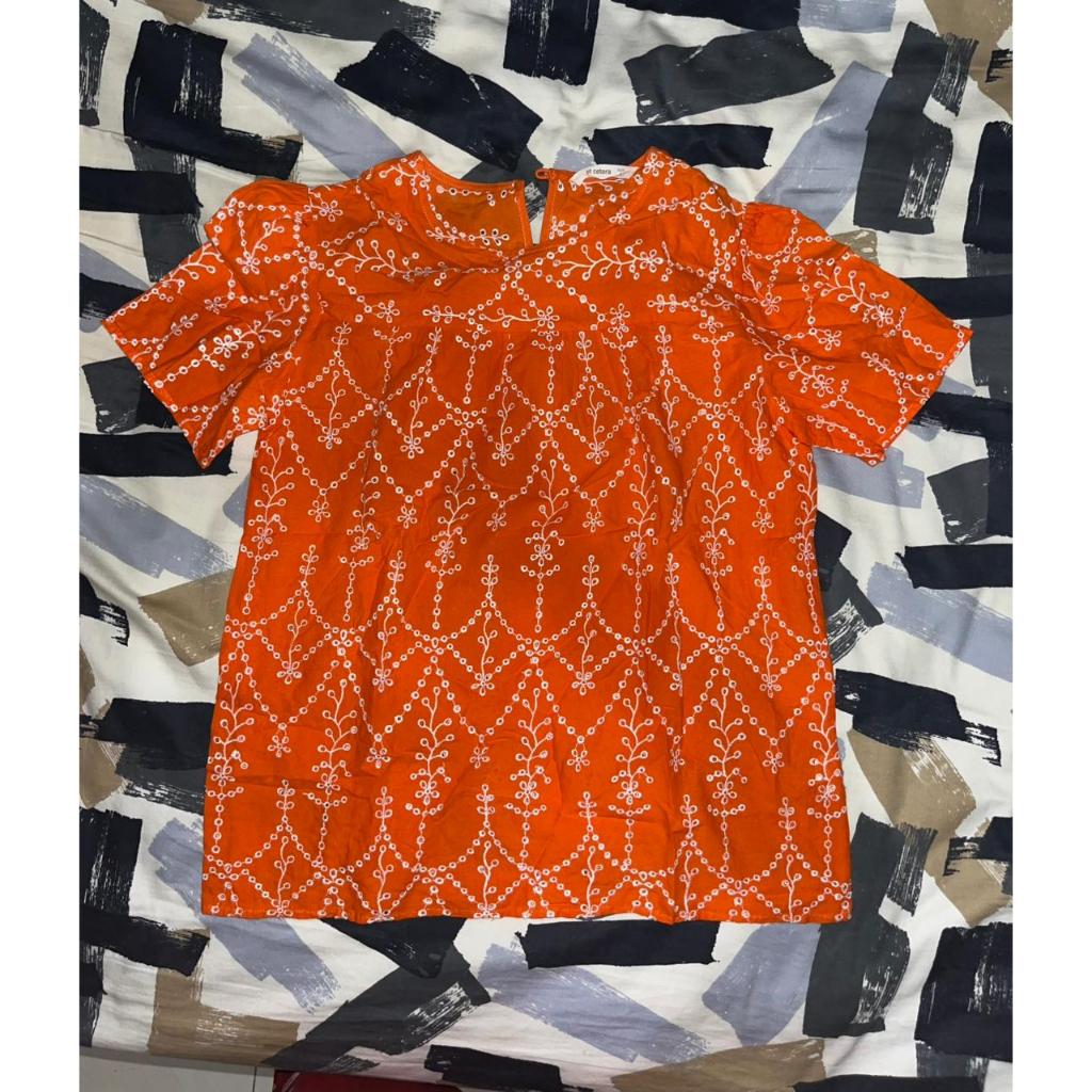 [PRELOVED] ET CETERA Blouse Orange Motif Bordir Putih / Atasan Lengan Pendek Wanita