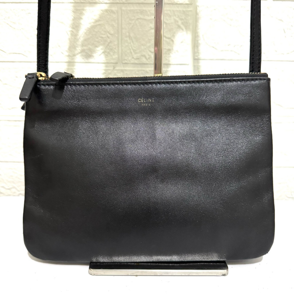 tas sling bag kulit asli. tas selempang celine. tas preloved. hitam
