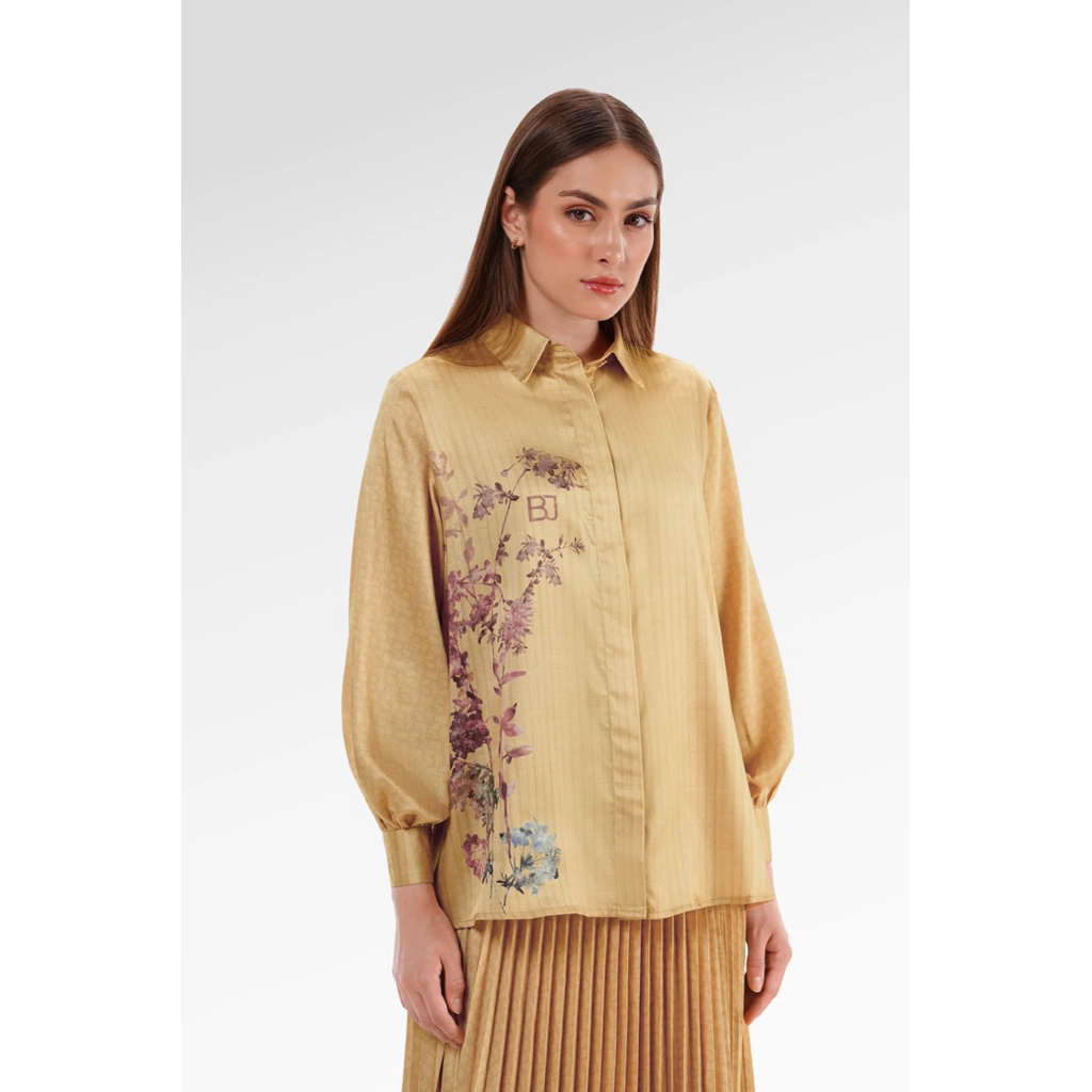 Benang Jarum - Viola Monogram Basic Shirt dan Monogram Pleated Skirt - Marigold (Brand New)
