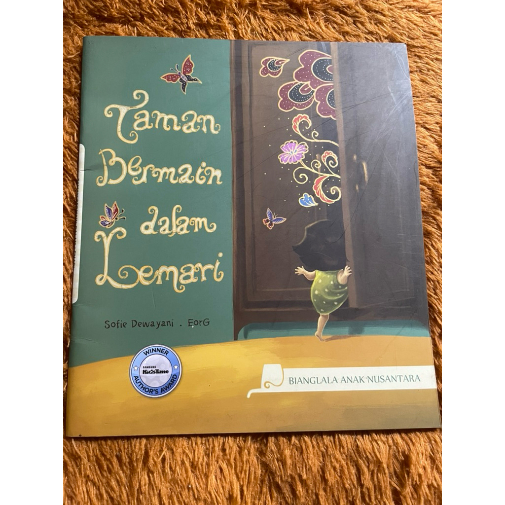 Buku Litara (preloved) Taman Bermain dalam Lemari