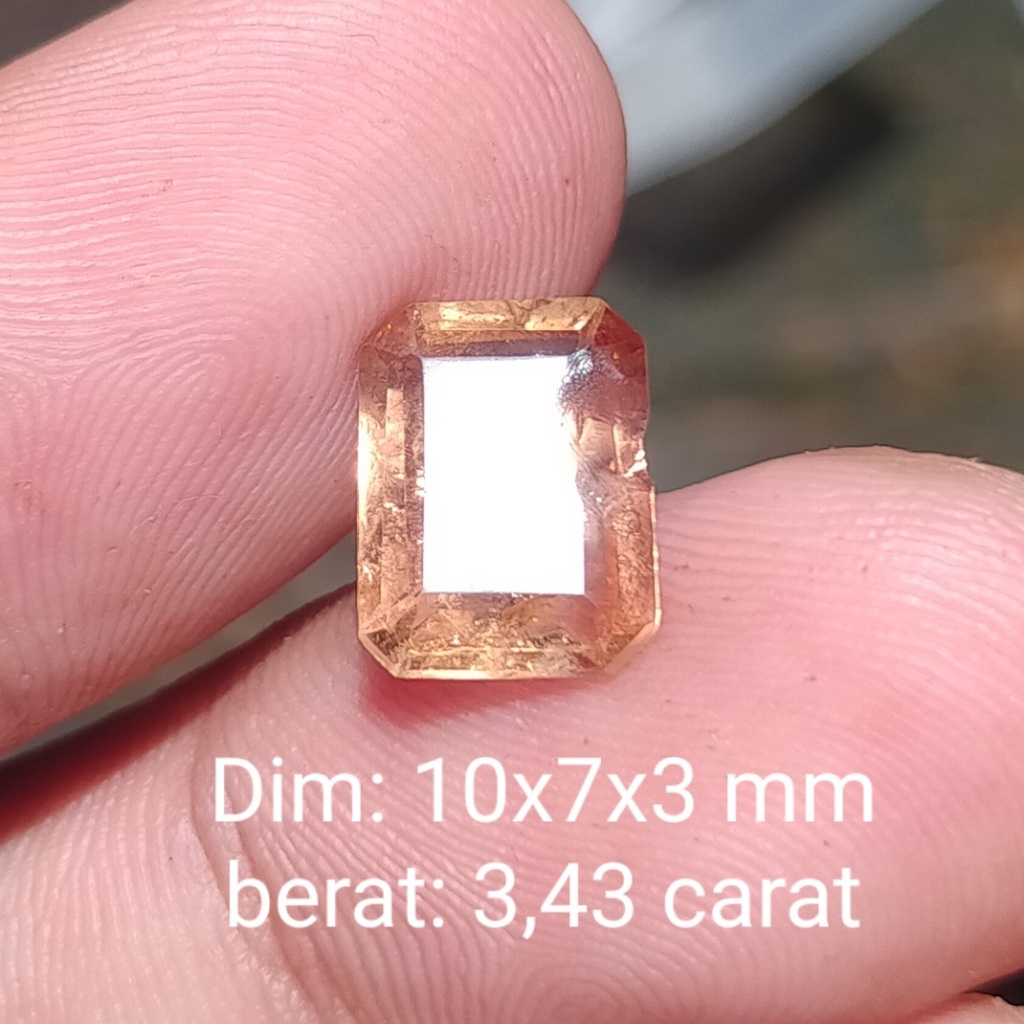 BATU TOPAS COKLAT NATURAL ASLI  cek videonya dan batu lainnya ada yaman api wulung opal bacan permat