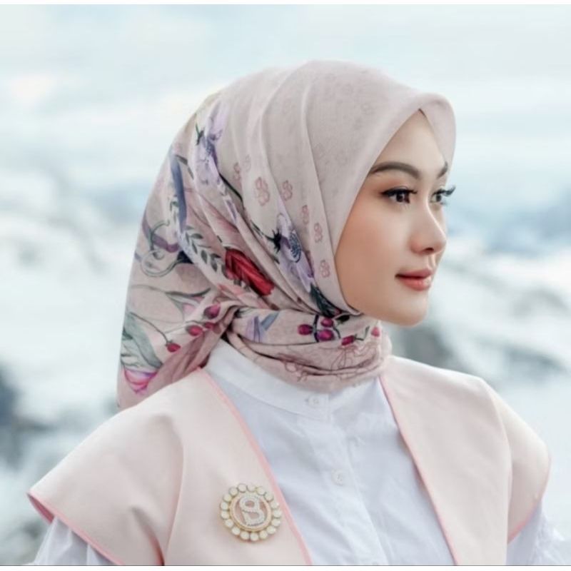 BUTTONSCARVES VOILE SQUARE NADA FIS ELMAR DAWN NEW NO BOX BUKAN AS IS