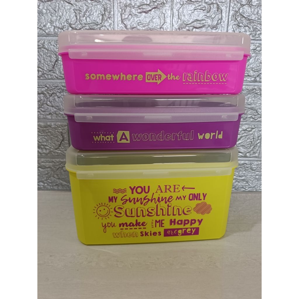 Signature Set Tupperware