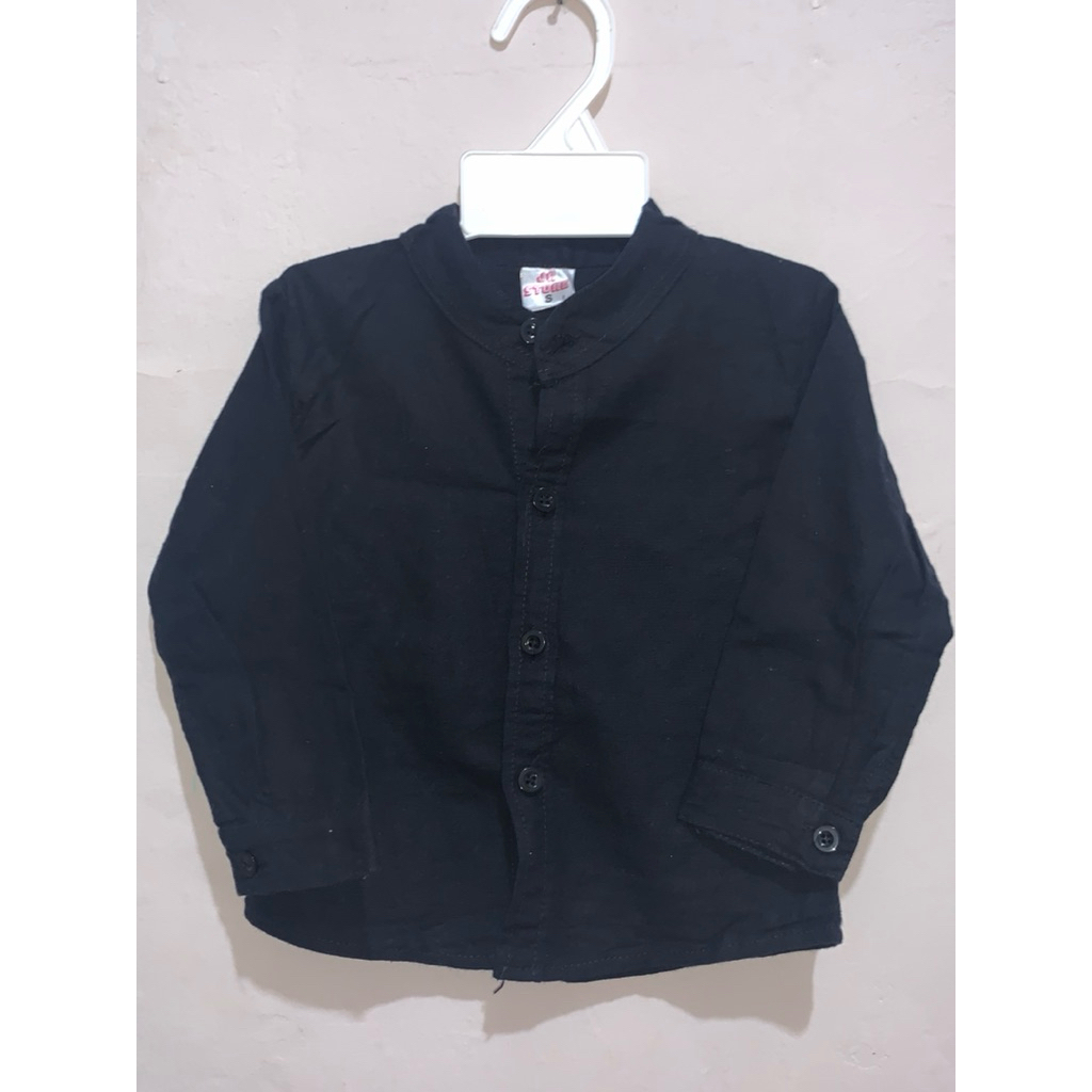 kemeja hitam anak