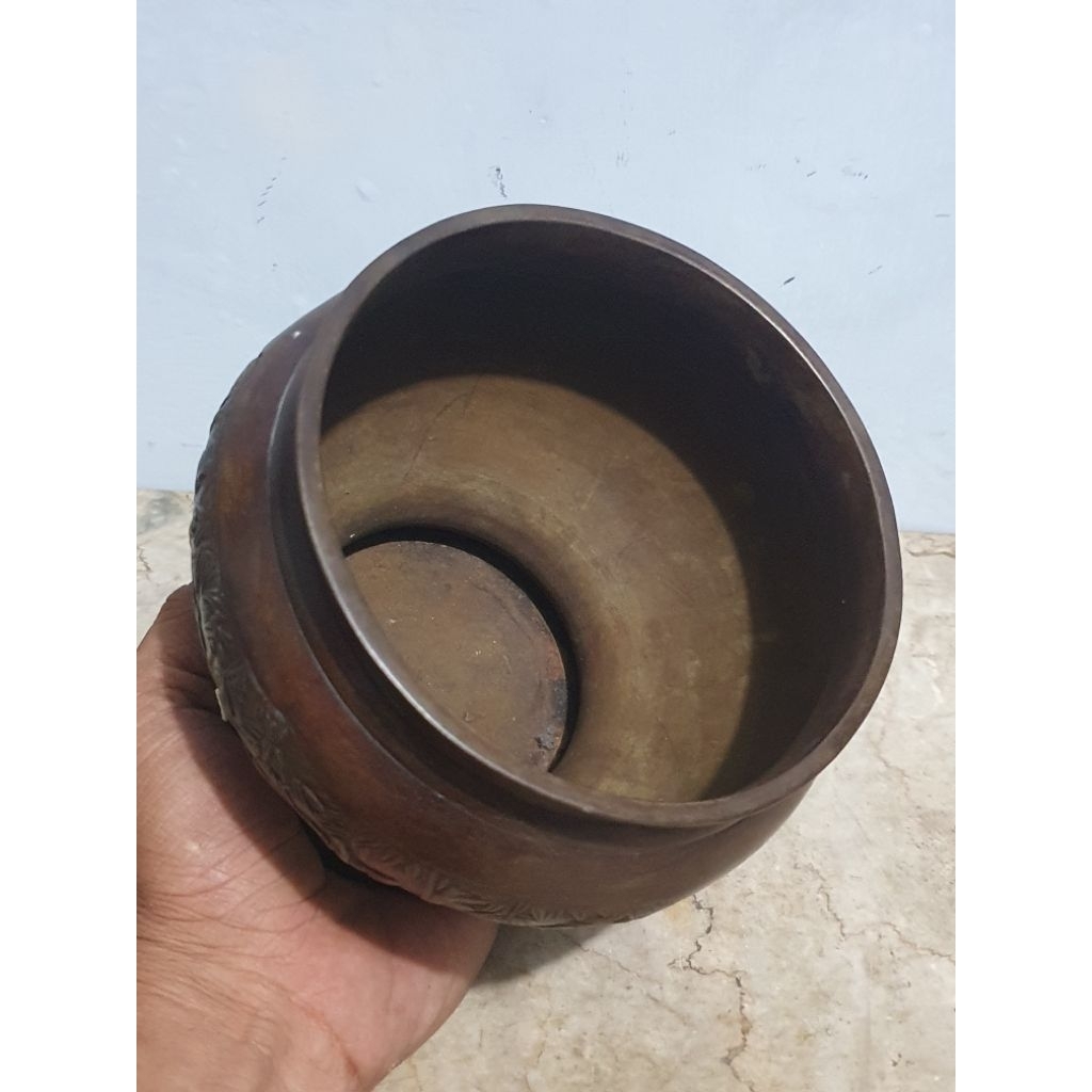 bokor kuningan cinaan