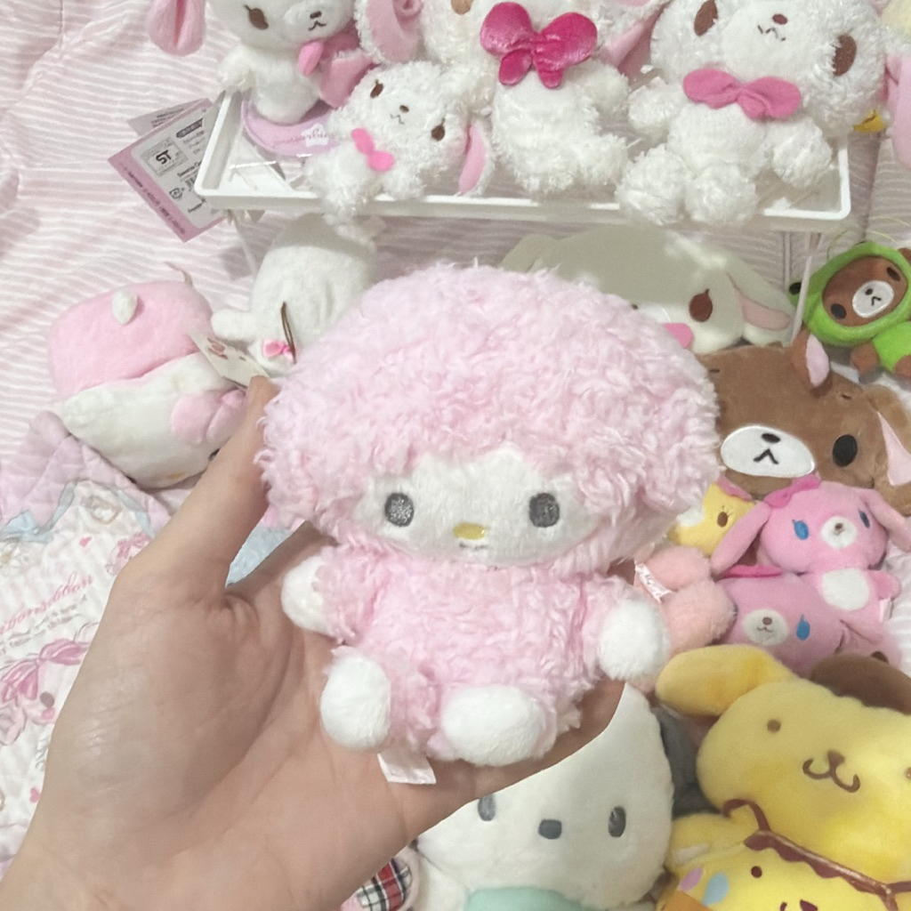 Boneka kecil my sweet piano