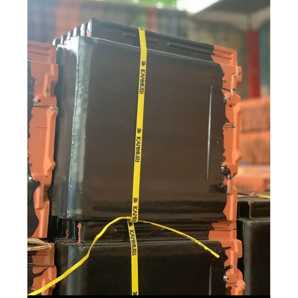 GENTENG KERAMIK KANMURI FULL FLAT  SILK BLACK HITAM GLOSS