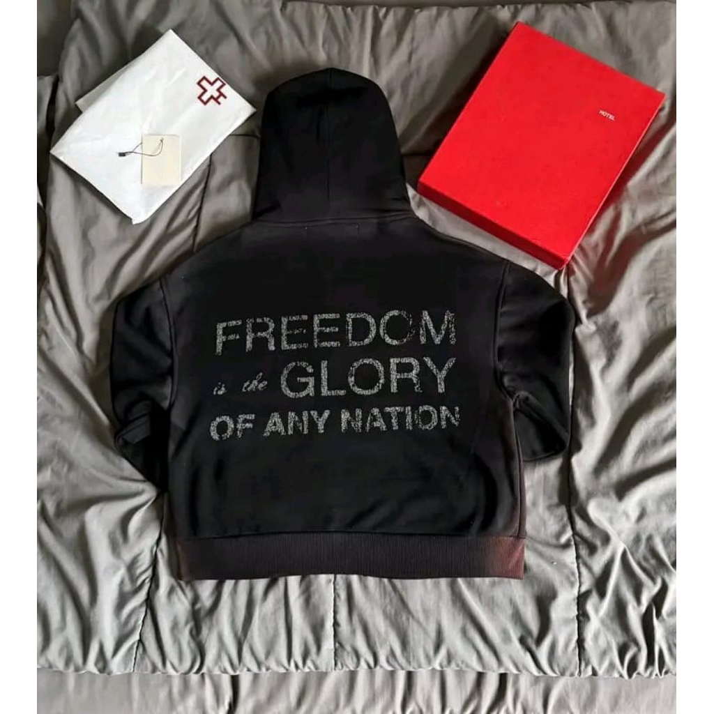 hoodie hotel official, not calle, snsb, morteils, chambredelavain, preface, telepatie.che