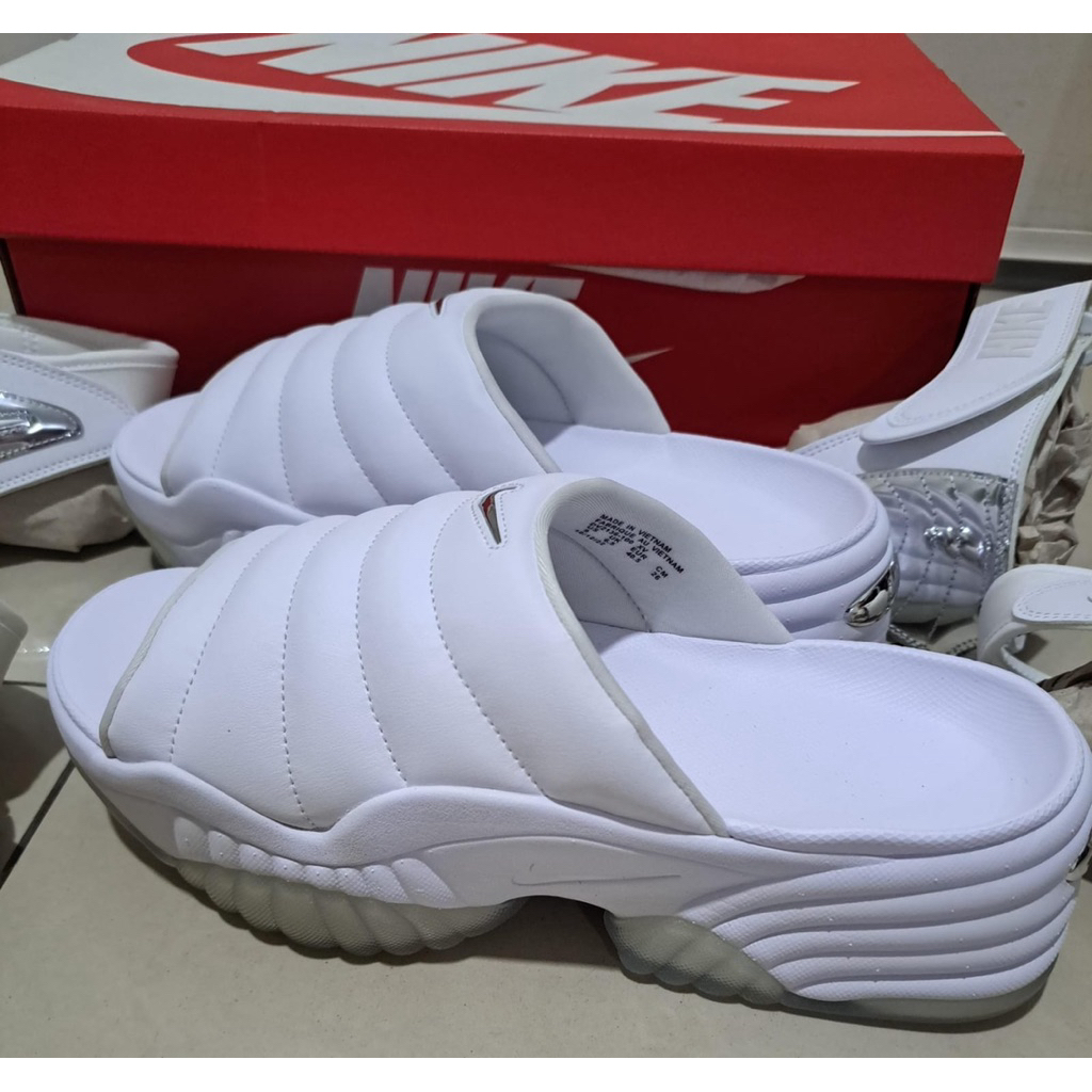 Nike adjust force sandals original new