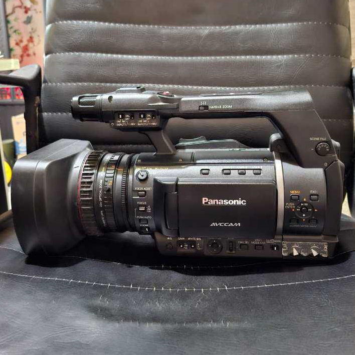 PANASONIC Ag AC120EN Camcorder Second Fungsi Normal LCD Bersih Zoom Lembut