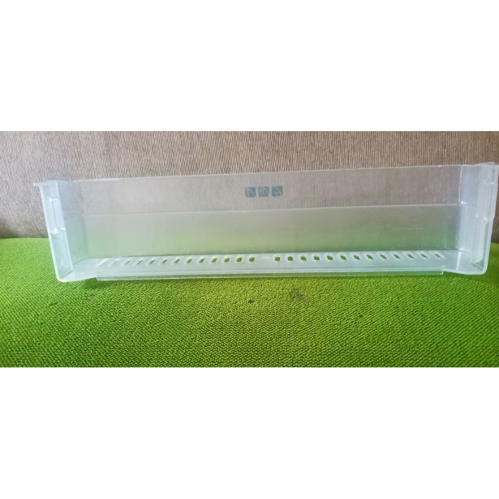 Rak kulkas LG  2 pintu rak botol bagian bawah kulkas lg 2 pintu
