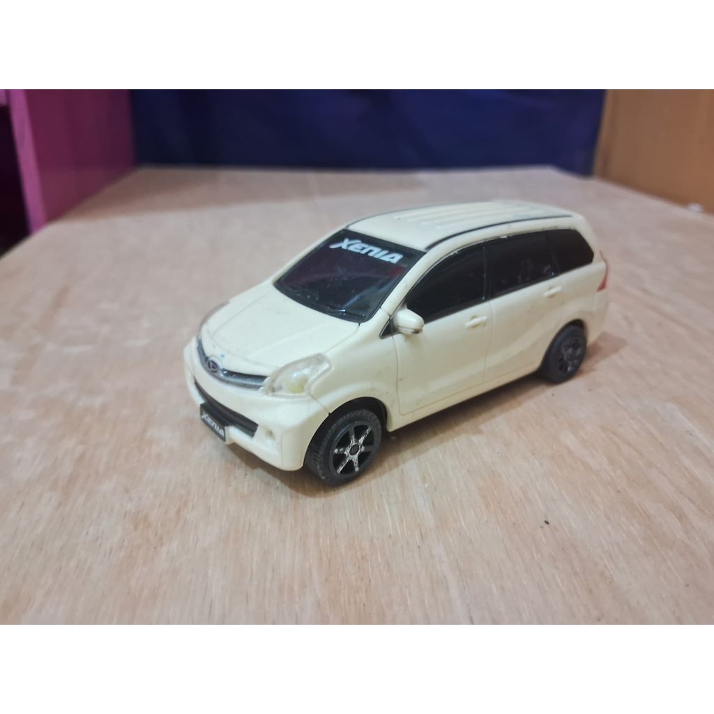 Diecast Xenia Skala 1/43 Loose Junk Rare Bahan Custom model Mobilan