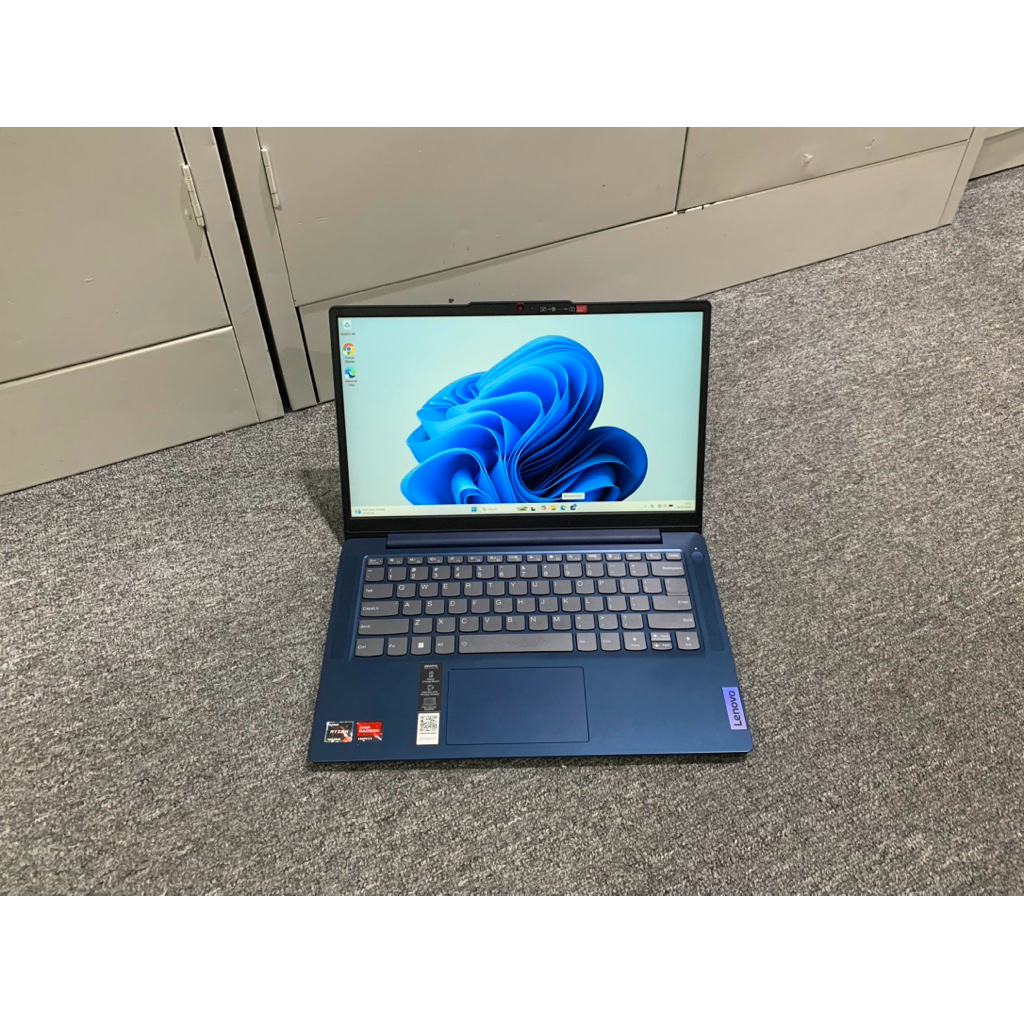 Laptop Lenovo IdeaPad Slim 3 Ryzen 7 7730U - RAM 16GB - SSD 512GB