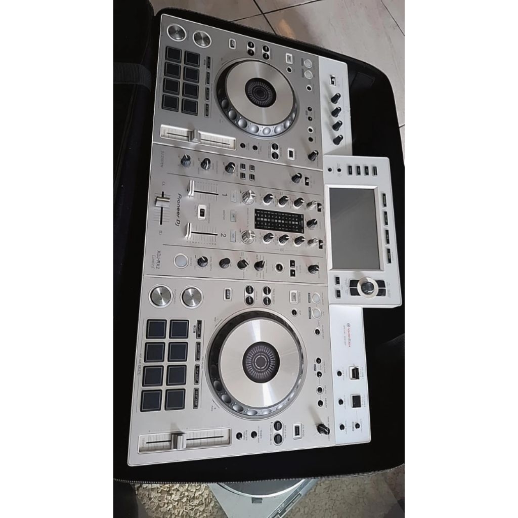 PIONEER XDJ RX-2 WHITE EDITION