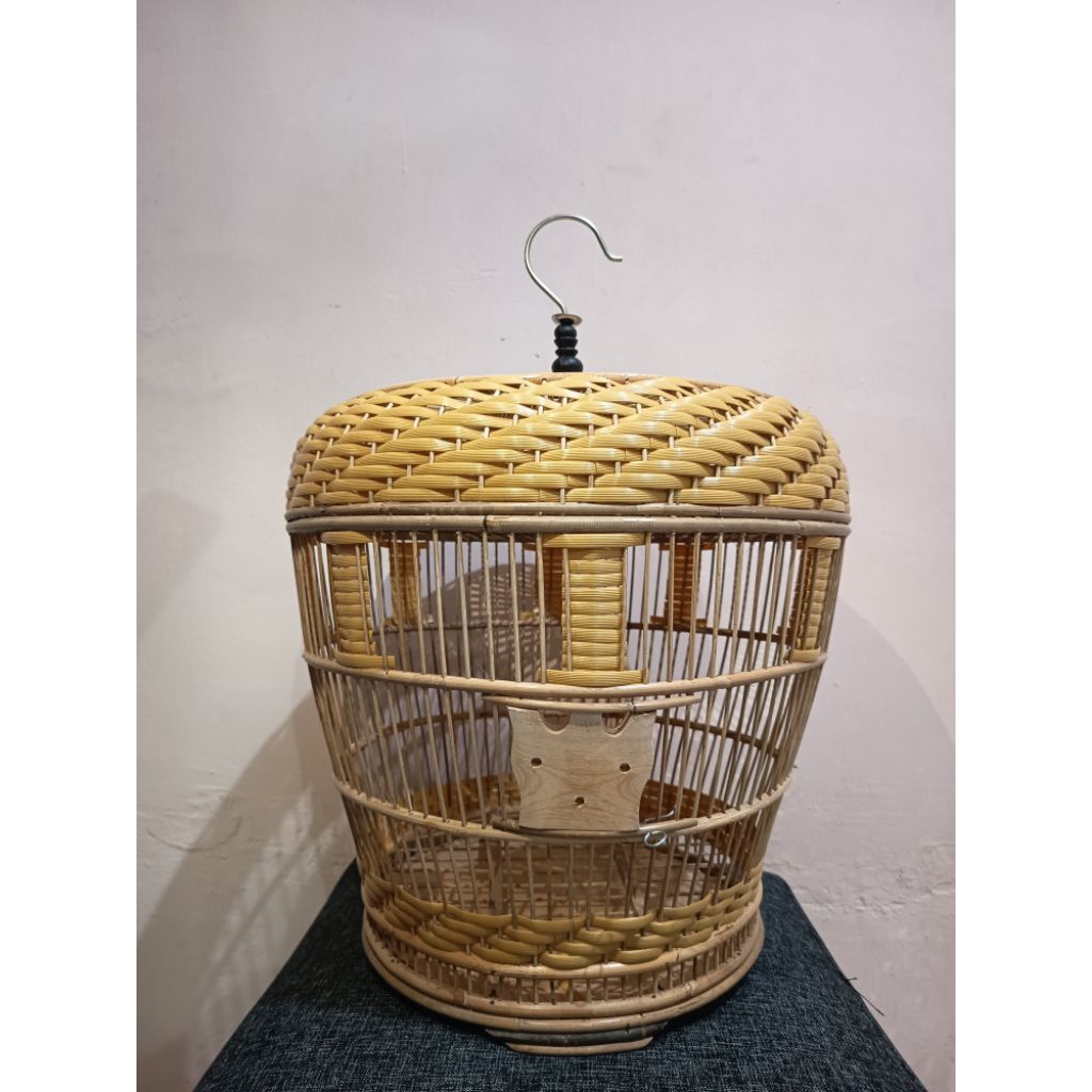 SANGKAR RAJUT PERKUTUT