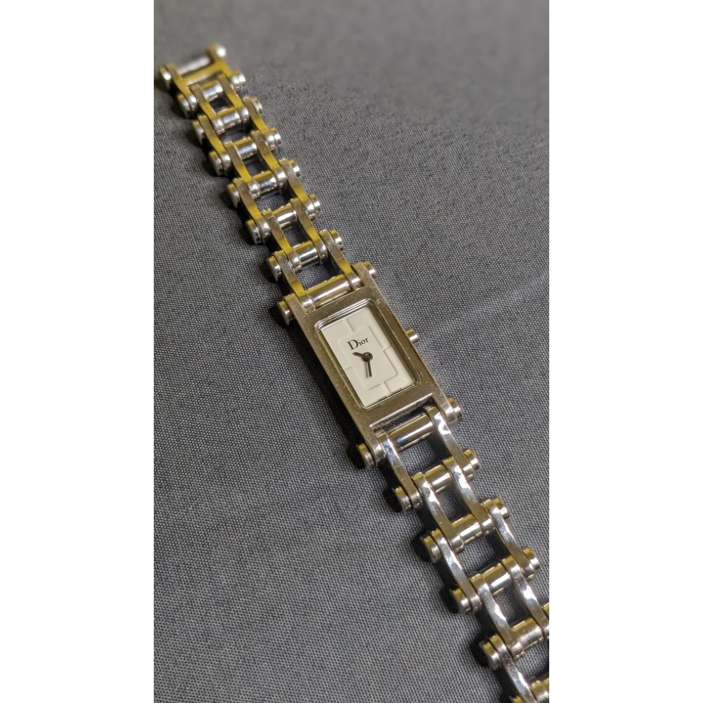 jam tangan Cristian Dior