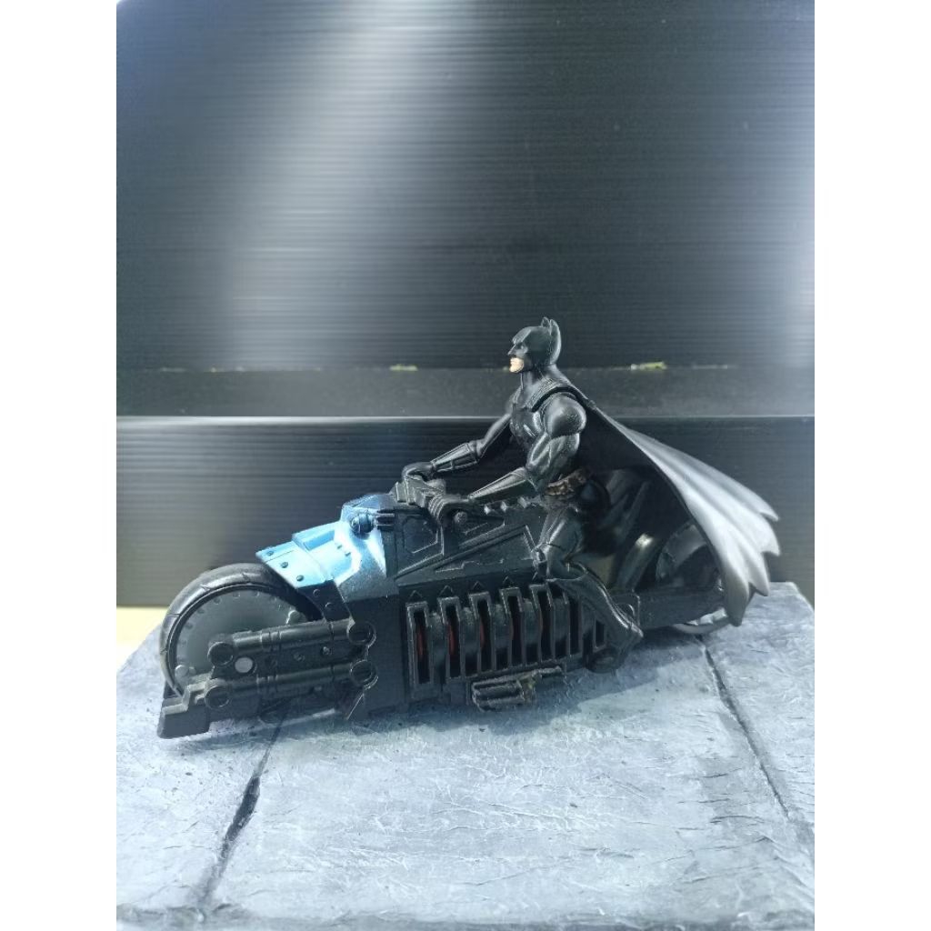 BATMAN BATCYCLE - BATMAN MOTOR