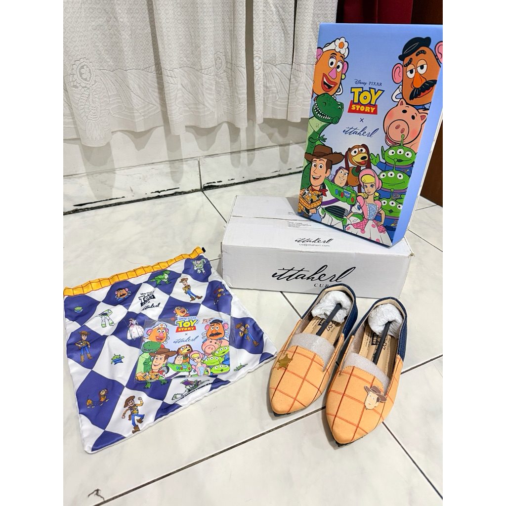 Sepatu Ittaherl Woody Toy story size 38 (second)