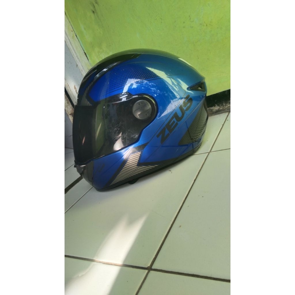 Helm fullface Zeus 811 warna biru