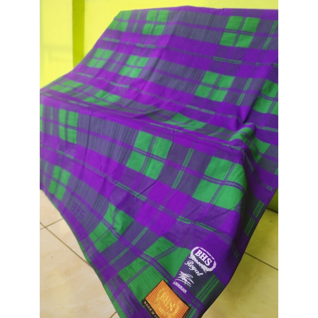sarung BHS KDT Royal spunsilk mercerized kotak besar hampir like new