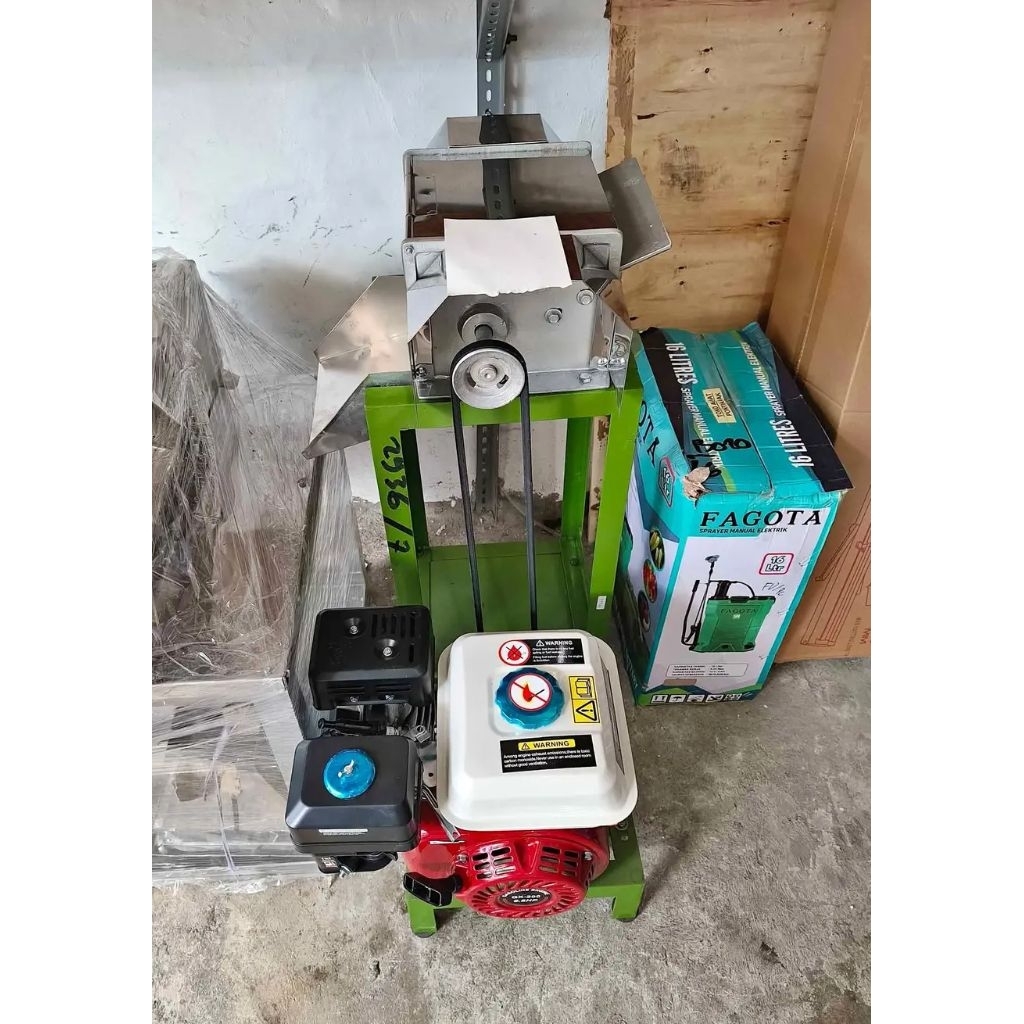 MESIN PARUTAN KELAPA ROBIN / parutan kelapa Robin gx200