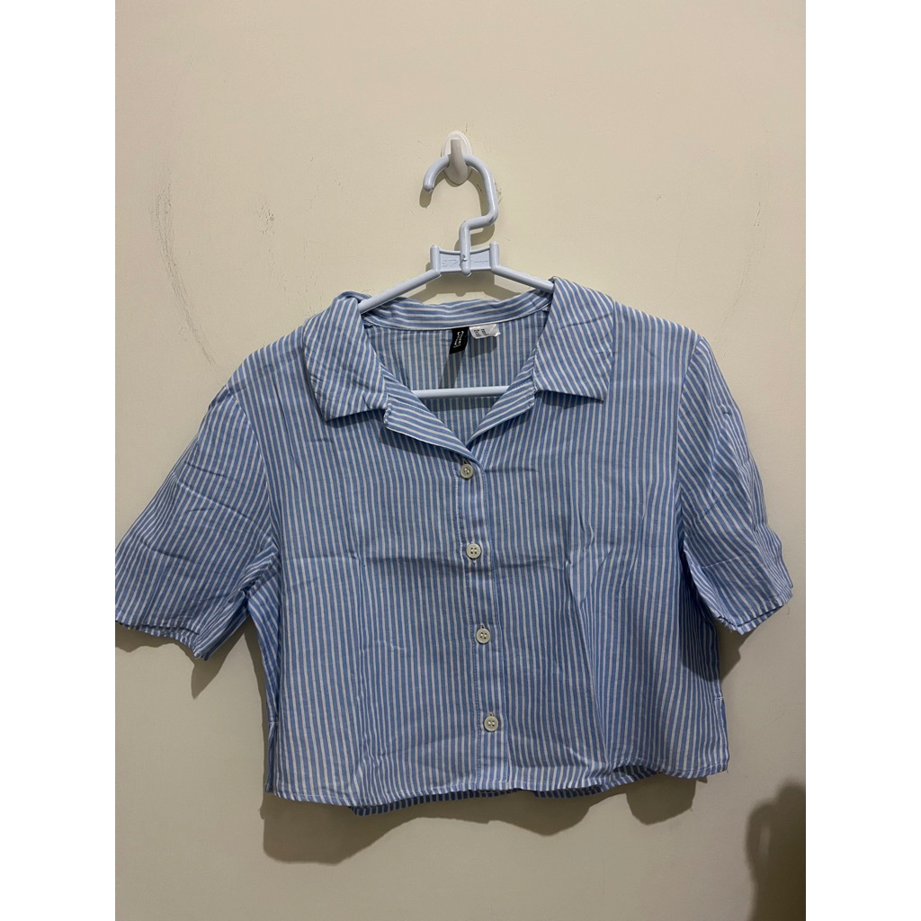 kemeja crop tee HnM