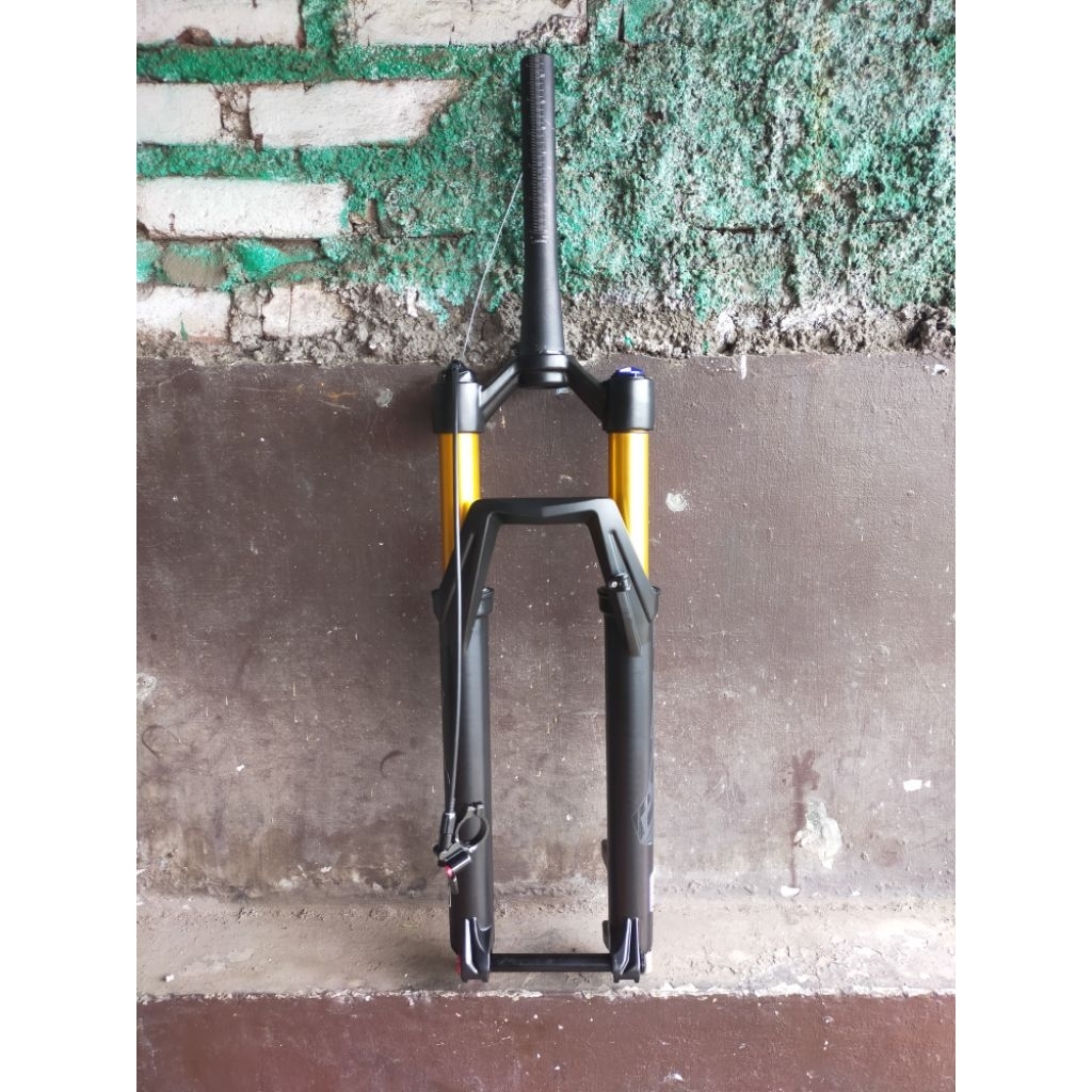 Fork Syte 34 27.5 T140 TA 15X110 Air Remote Lock Ribound