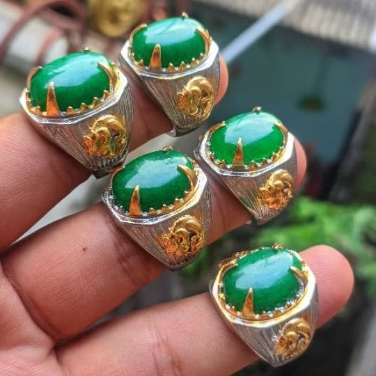 Cincin Batu Giok Hijau Burma