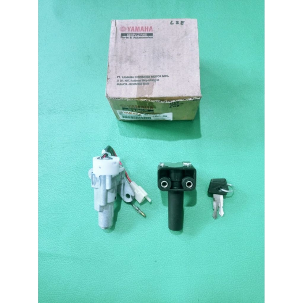 Kunci konci kontak set asyy Yamaha FizR Force1 Vega R lama ORI