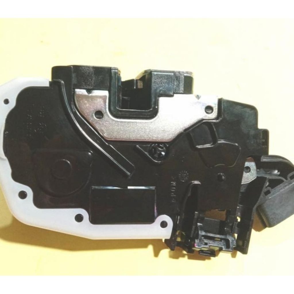 Doorlock pintu depan kanan livina march juke evalia Xtrail t31 t32 original pin 4