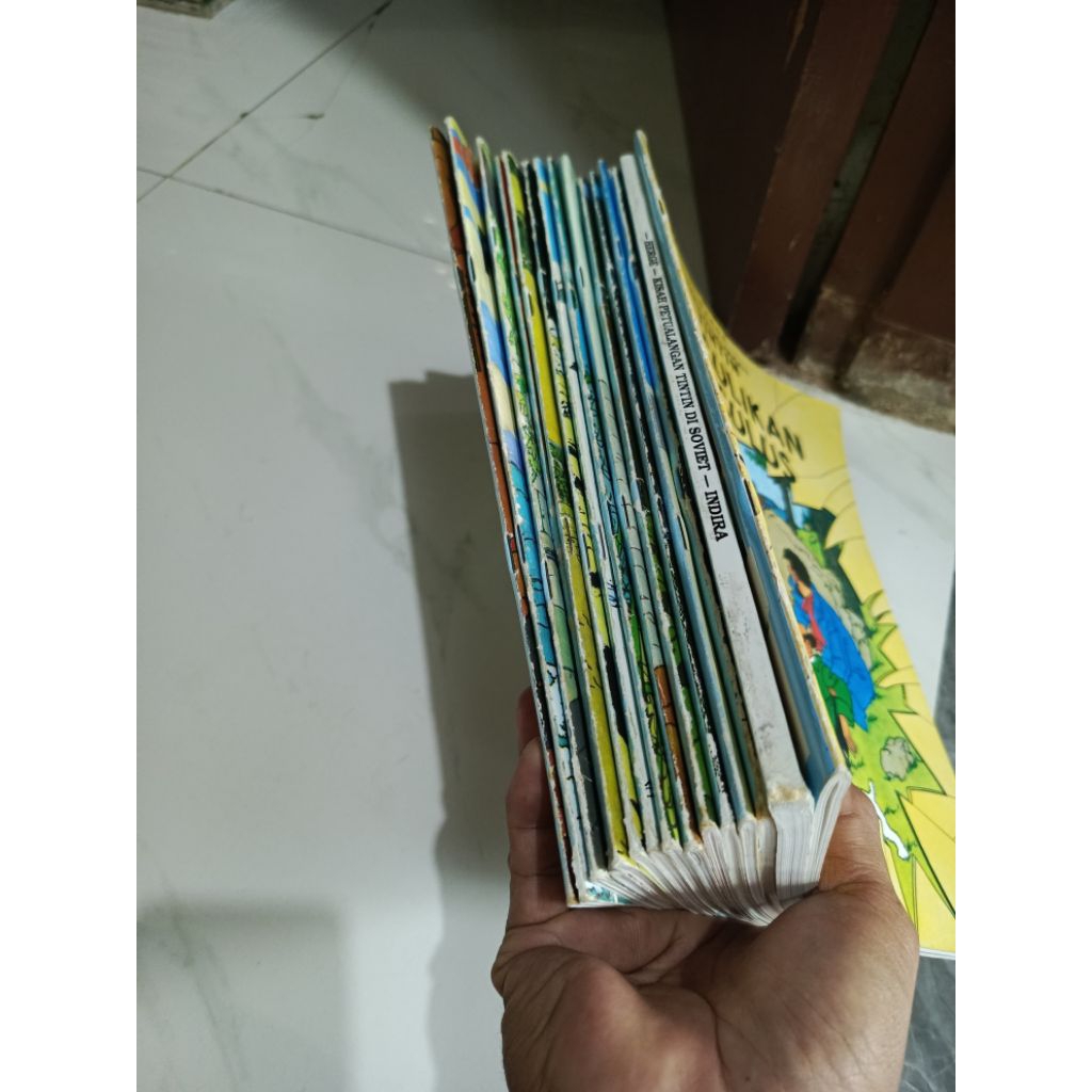 KISAH PETUALANGAN TINTIN- HERGE -INDIRA-H1