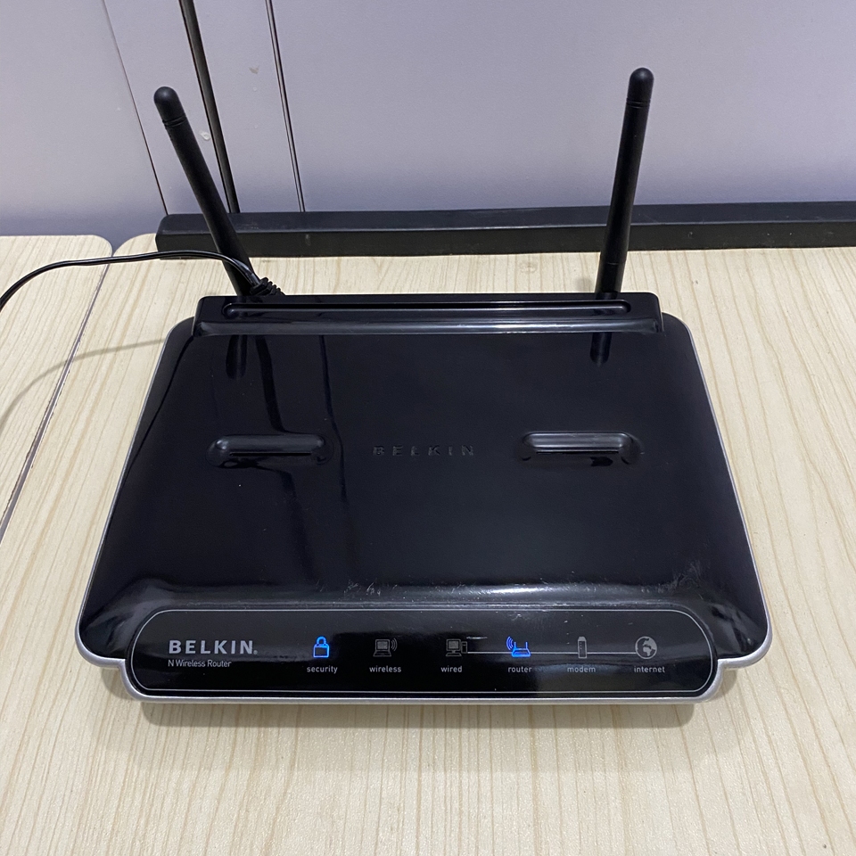 BELKIN F5D8233-4v3 N Wireless Router