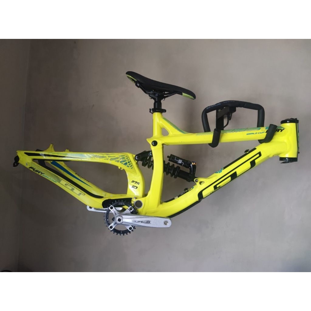 Frameset MTB GT FURY 27.5 Size S lokal ,inc Crankset Truvativ (baru) ,Saddle GT original ,Rearshock 