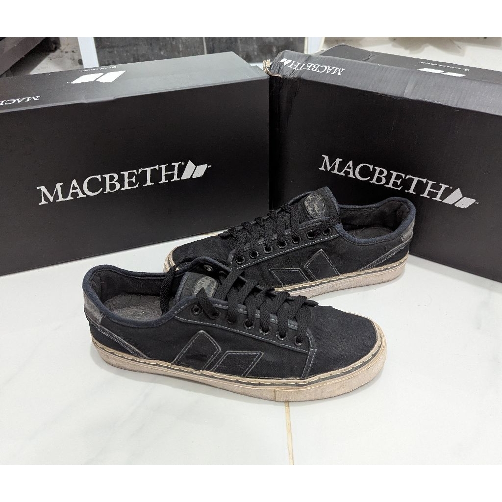 Macbeth James Black Cement (41 fit 42)